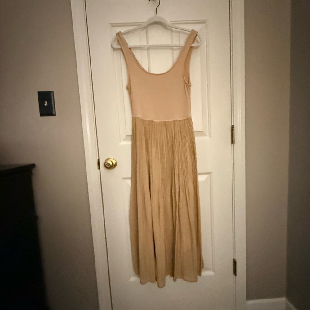 Green Envelope Beige Maxi Dress